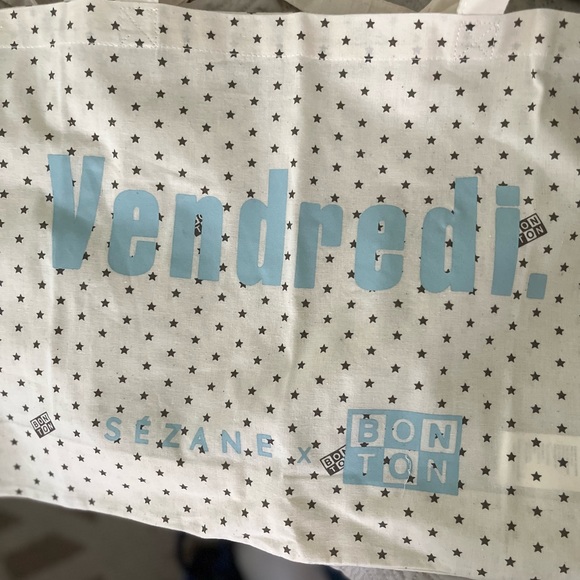 COPY - Brand new Sézane totebag polka dotted with words “Vendredi “. - Picture 2 of 13